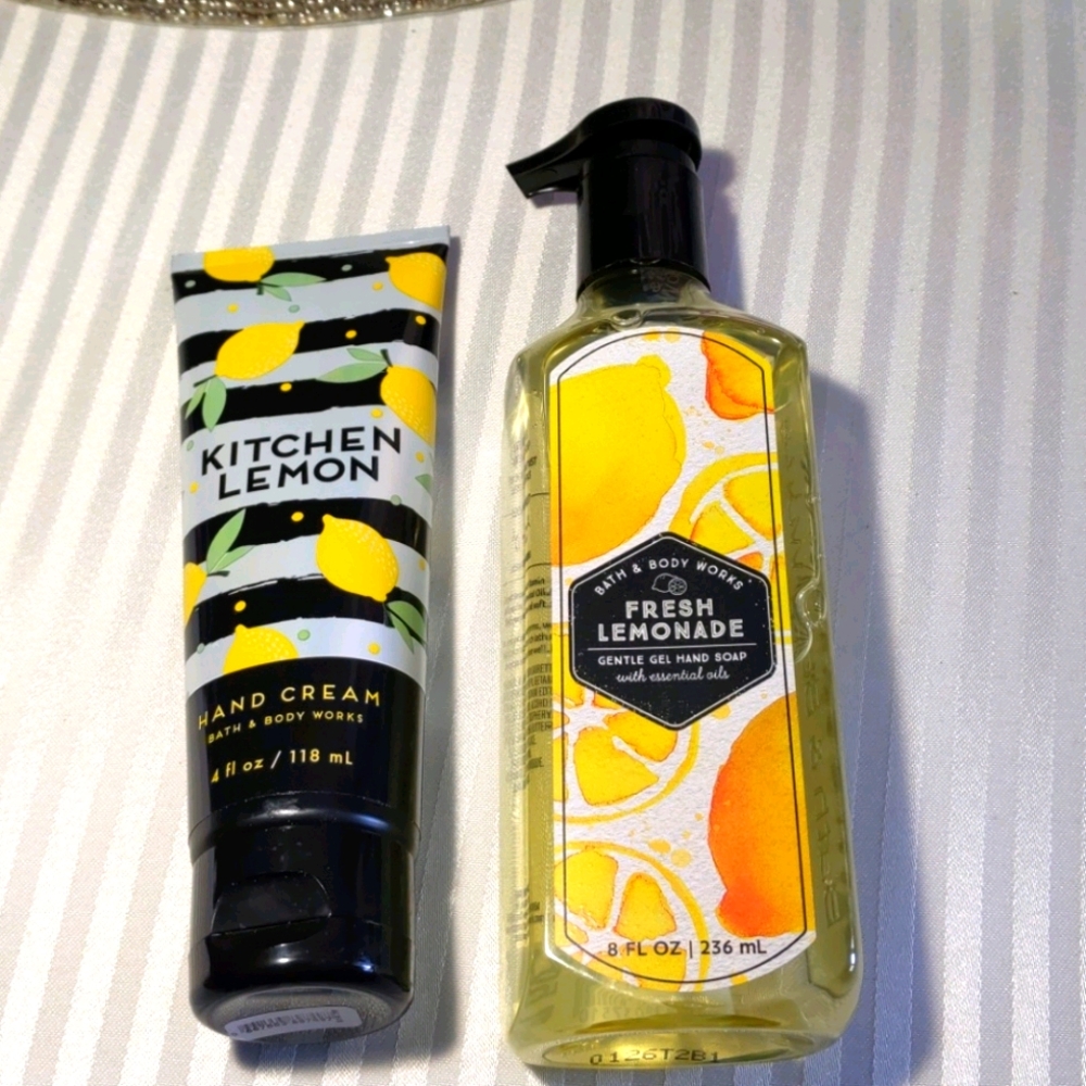 Bath and body works kitchen lemon bundle